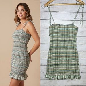 Paradise USA Smocked Mini Dress M Green Gingham Plaid Ruffle Hem Tie Straps